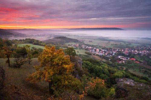 Sonnenaufgang in der Fränkischen Schweiz am Walberla